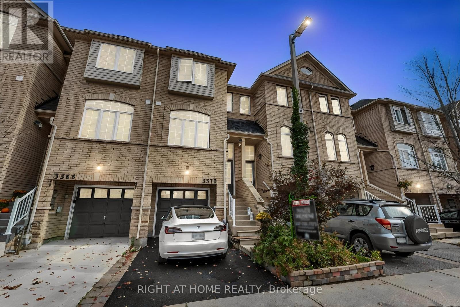 3370 Redpath Circle