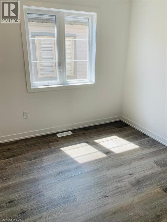 Single Family at 31- 205 WEST OAK Trail, Kitchener, Ontario - Photo 10 - RE/MAX Garden City Realty