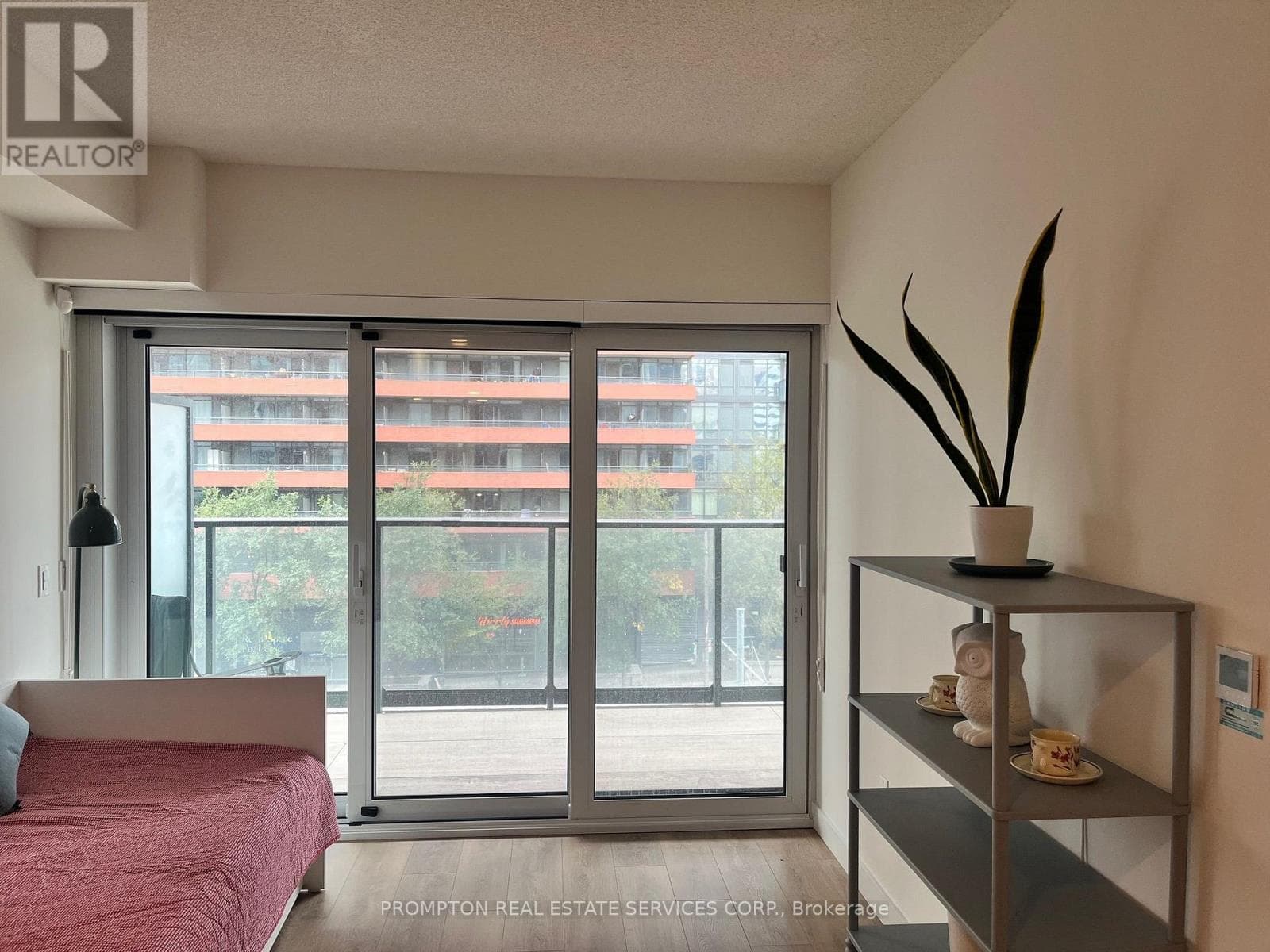 Single Family at 529- 3 Concord Cityplace Way, Toronto (Waterfront Communities), Ontario - Photo 8 - RE/MAX Garden City Realty