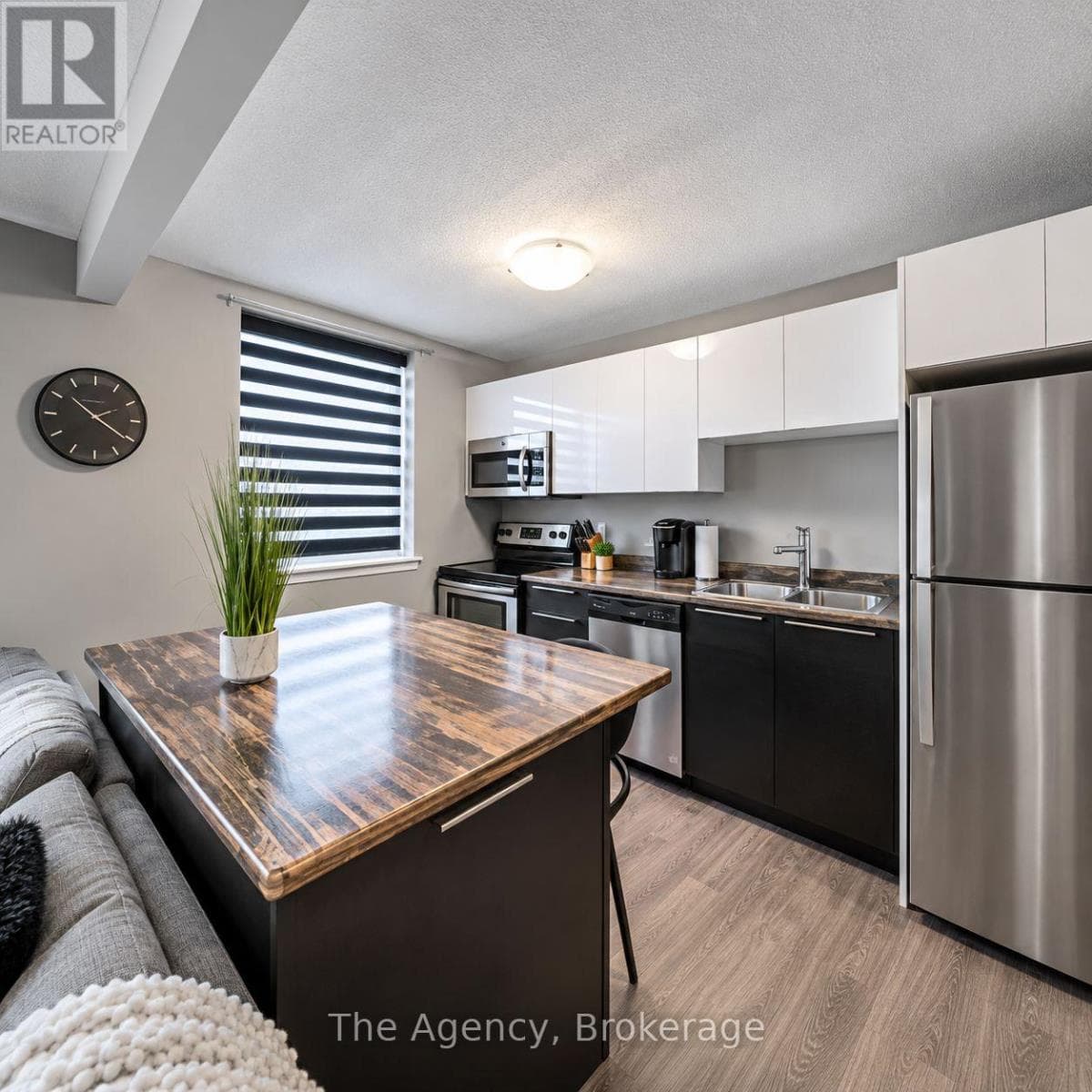 Multi-family at 2- 4538 Huron Street, Niagara Falls (Downtown), Ontario - Photo 3 - RE/MAX Garden City Realty