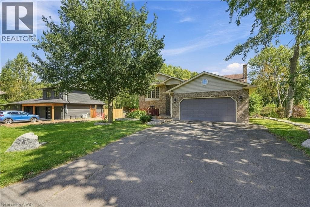 Single Family at 78 MONTGOMERY Road, Welland, Ontario - Photo 2 - RE/MAX Garden City Realty