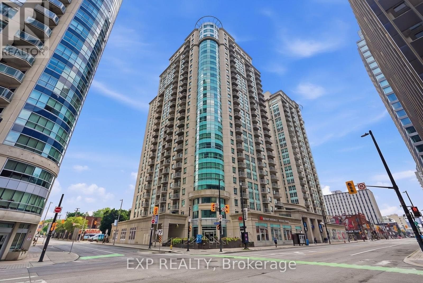 304- 234 Rideau Street