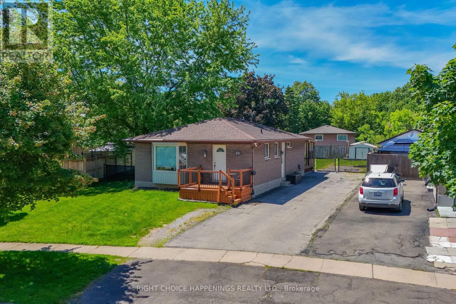 Single Family at 10 Newleaf Crescent, Welland (N. Welland), Ontario - Photo 3 - RE/MAX Garden City Realty