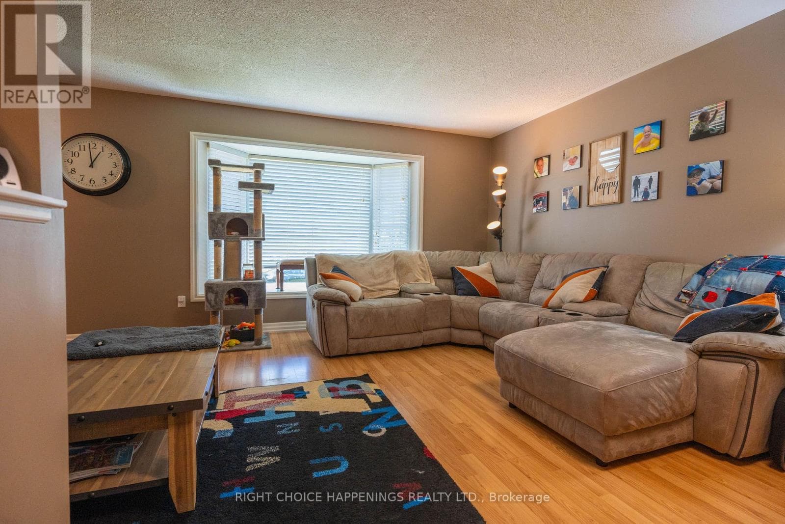 Single Family at 10 Newleaf Crescent, Welland (N. Welland), Ontario - Photo 4 - RE/MAX Garden City Realty