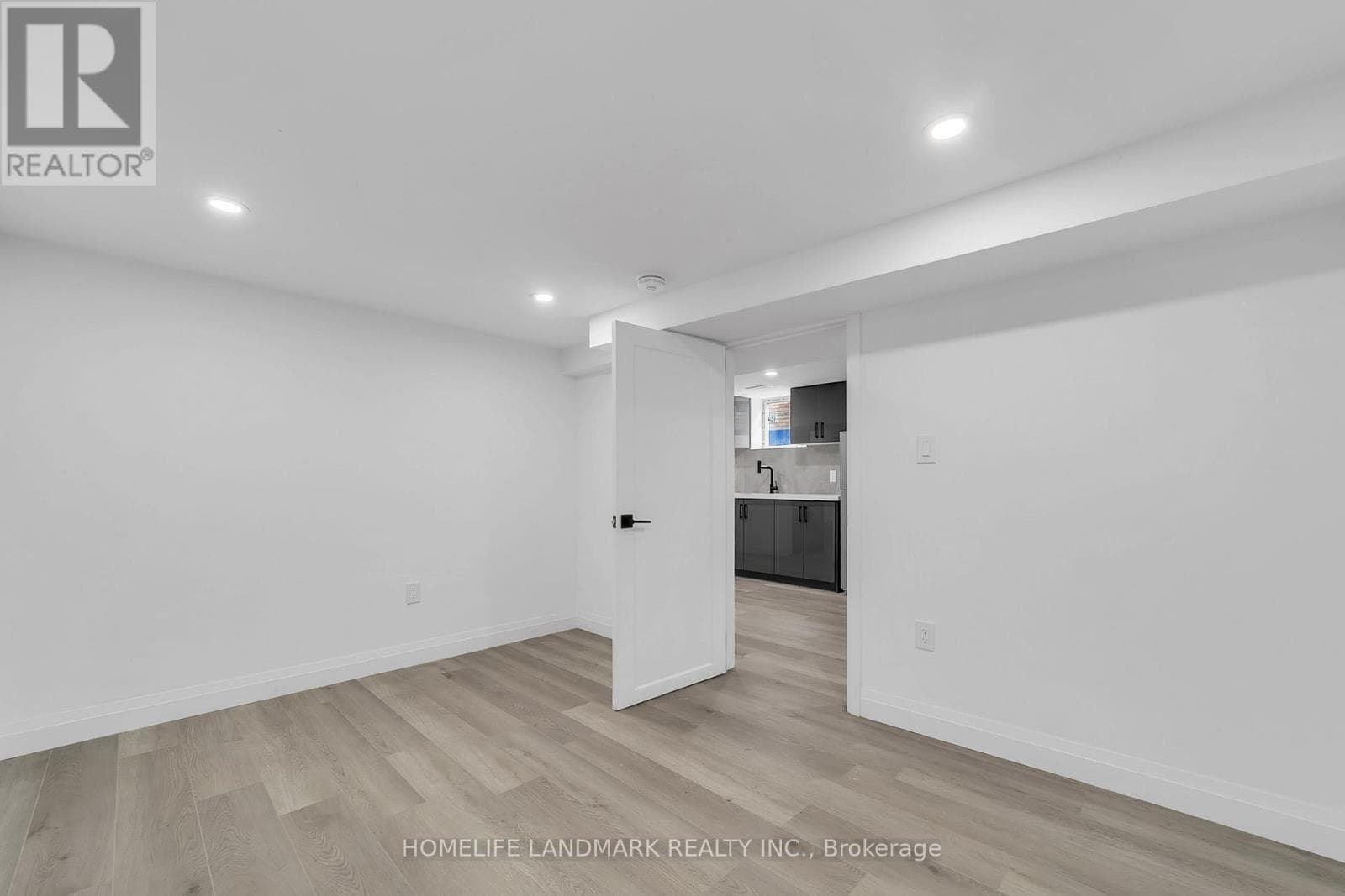 Single Family at Laurel Avenue, Toronto (Kennedy Park), Ontario - Photo 2 - RE/MAX Garden City Realty