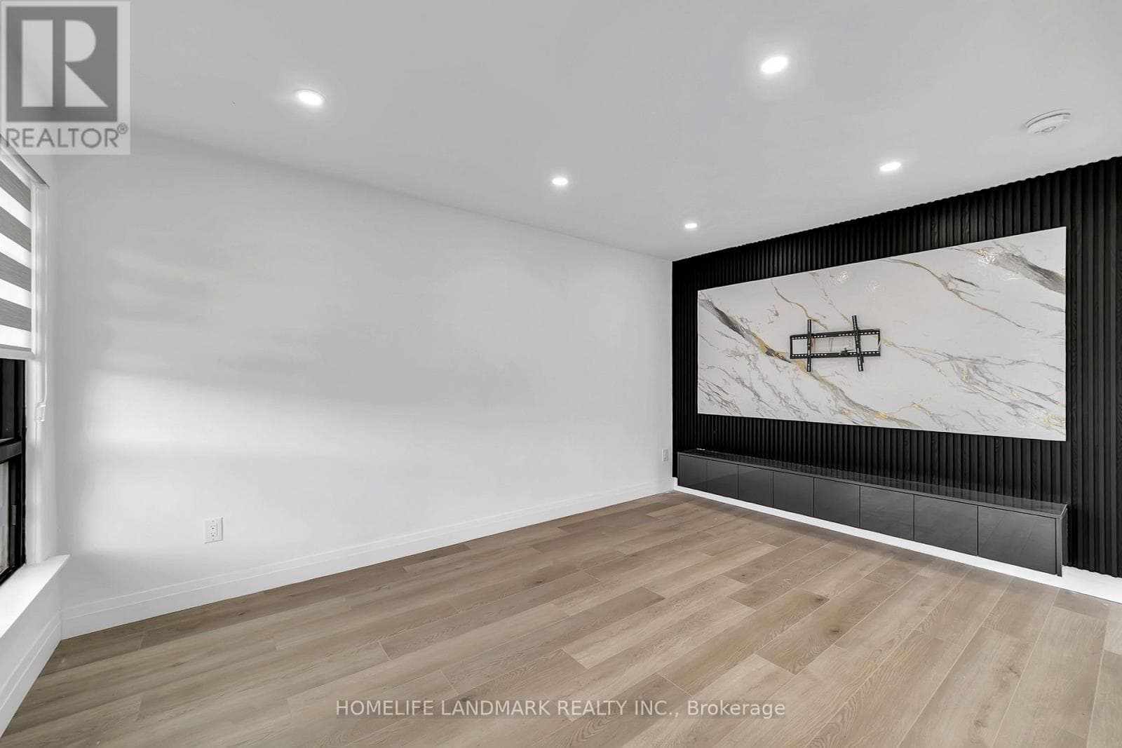 Single Family at Laurel Avenue, Toronto (Kennedy Park), Ontario - Photo 4 - RE/MAX Garden City Realty