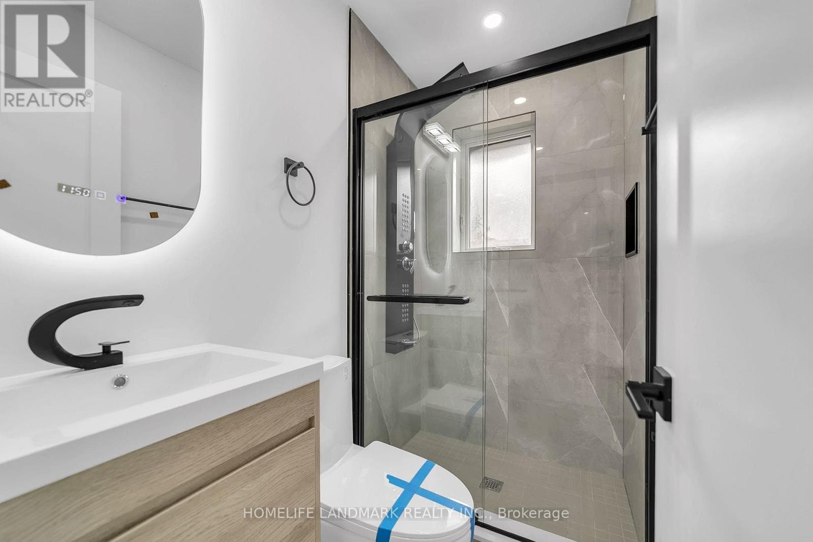 Single Family at Laurel Avenue, Toronto (Kennedy Park), Ontario - Photo 8 - RE/MAX Garden City Realty