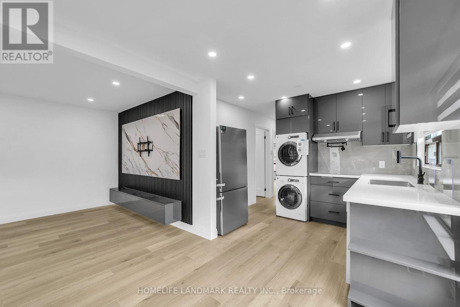 Single Family at Laurel Avenue, Toronto (Kennedy Park), Ontario - Photo 6 - RE/MAX Garden City Realty