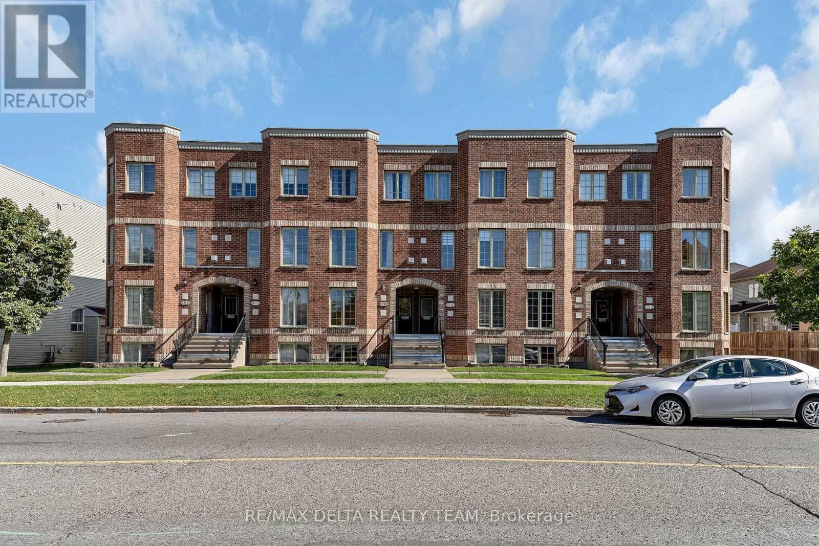 48- 900 Longfields Drive