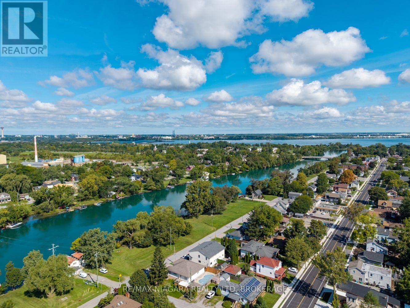 4166 Chippawa Parkway