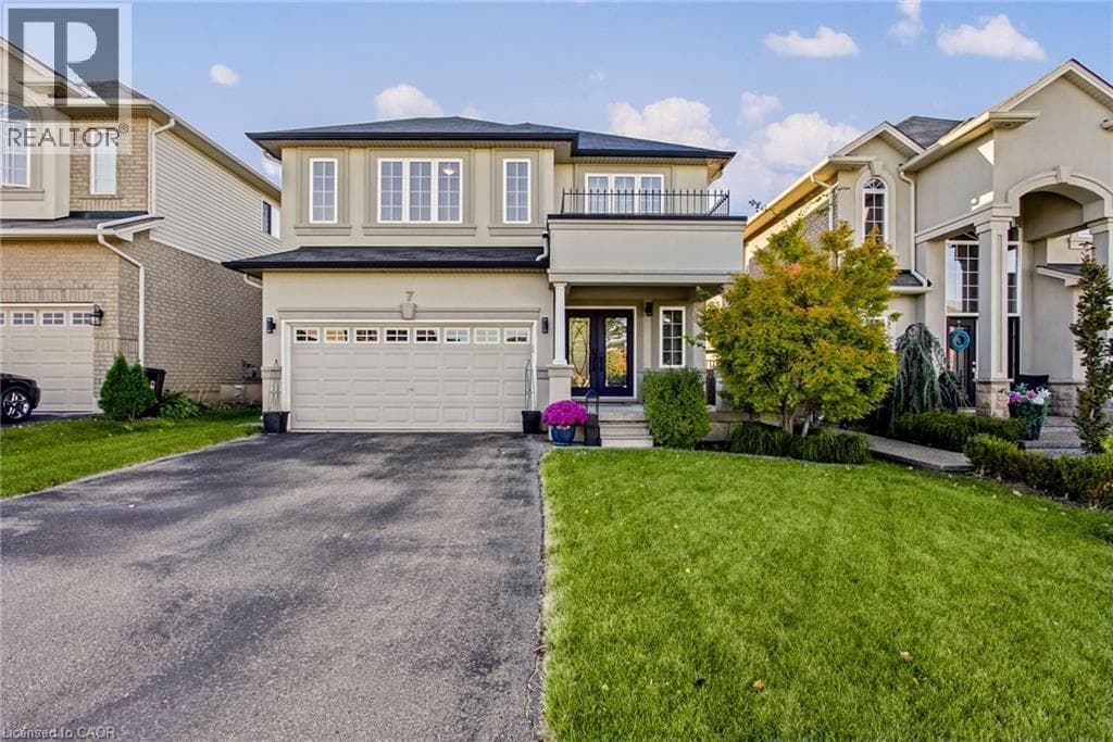 7 LAMPMAN Drive