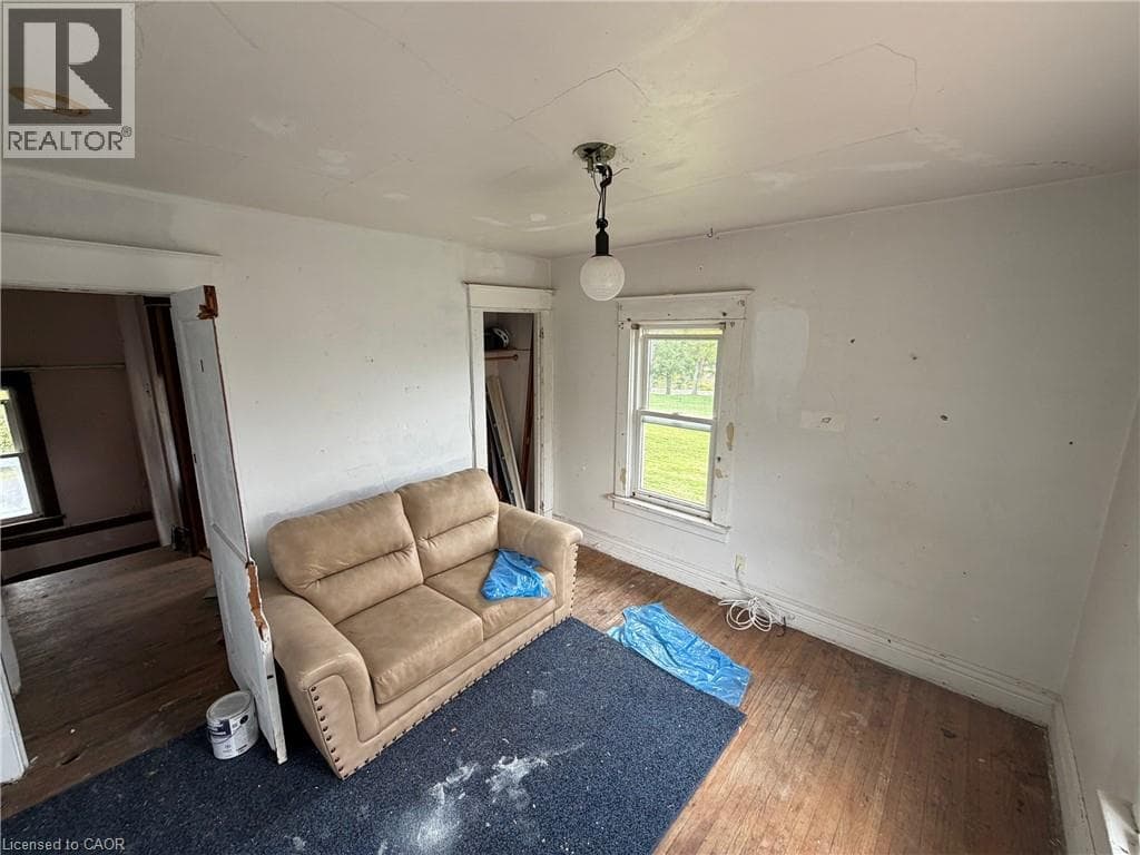 Single Family at 4445 JOHN Street, Niagara Falls, Ontario - Photo 9 - RE/MAX Garden City Realty
