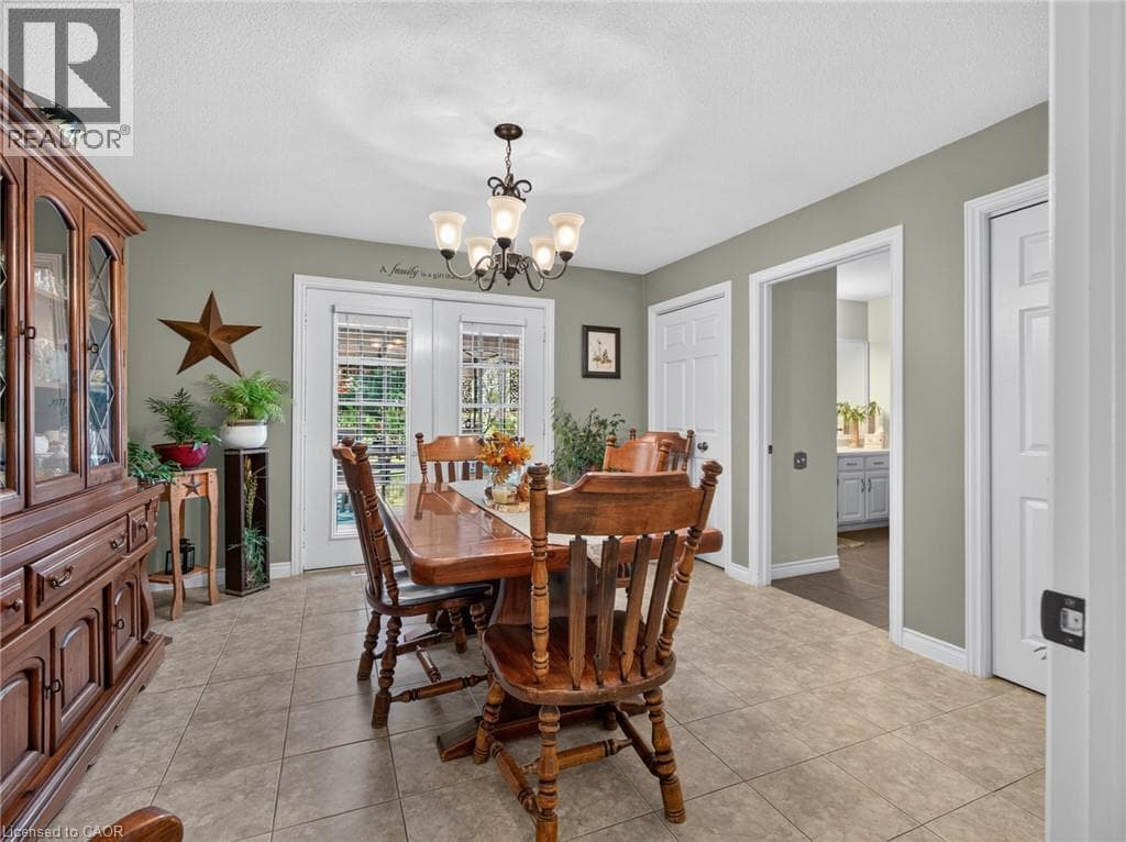 Single Family at 133 LEASIDE Drive, Welland, Ontario - Photo 10 - RE/MAX Garden City Realty