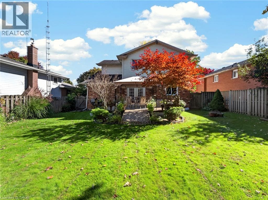 Single Family at 133 LEASIDE Drive, Welland, Ontario - Photo 3 - RE/MAX Garden City Realty