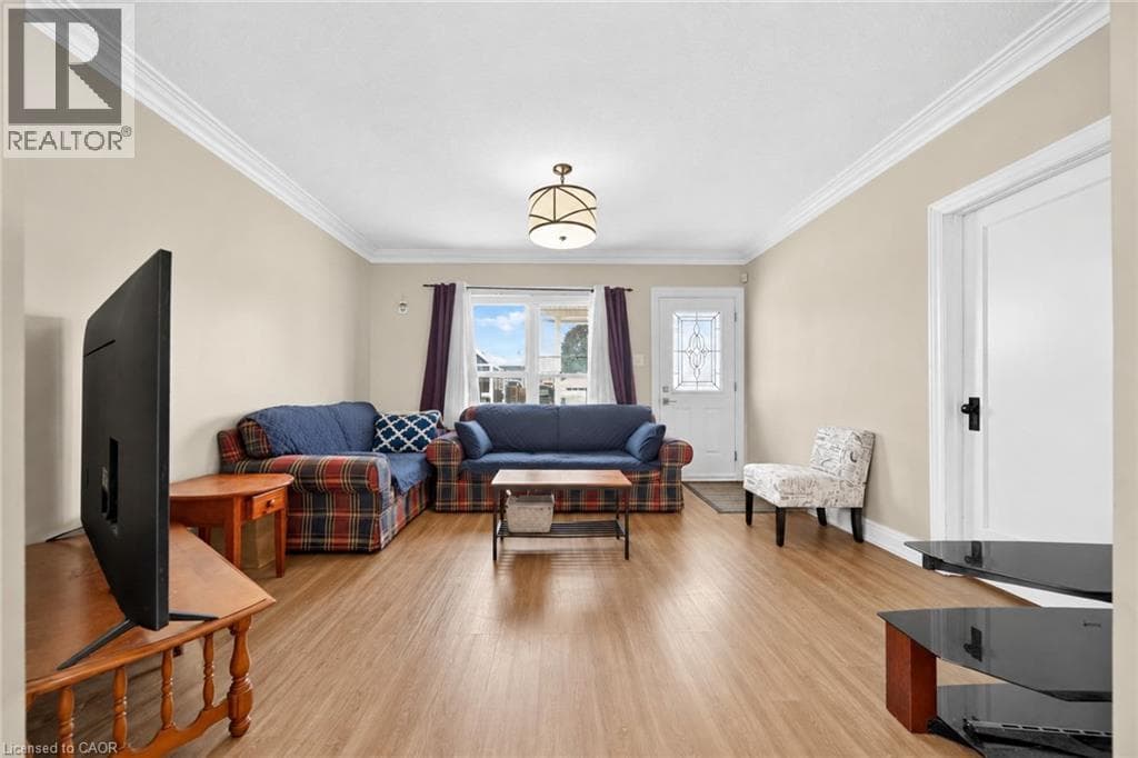 Single Family at 16 GARDEN Street, Thorold, Ontario - Photo 8 - RE/MAX Garden City Realty