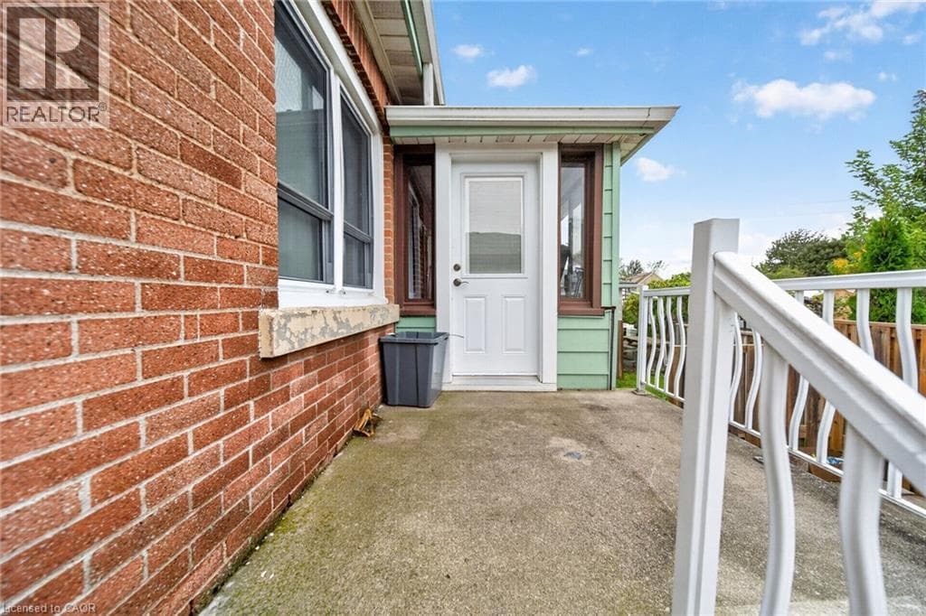 Single Family at 16 GARDEN Street, Thorold, Ontario - Photo 7 - RE/MAX Garden City Realty