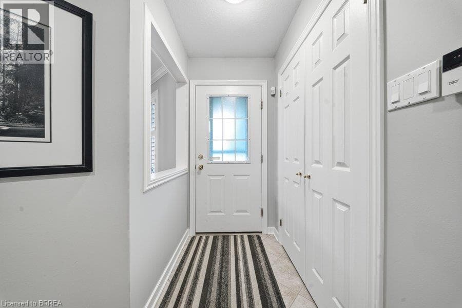 Single Family at 28 LAKE Street, Grimsby, Ontario - Photo 10 - RE/MAX Garden City Realty