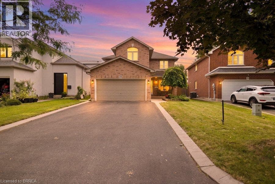 Single Family at 28 LAKE Street, Grimsby, Ontario - Photo 3 - RE/MAX Garden City Realty
