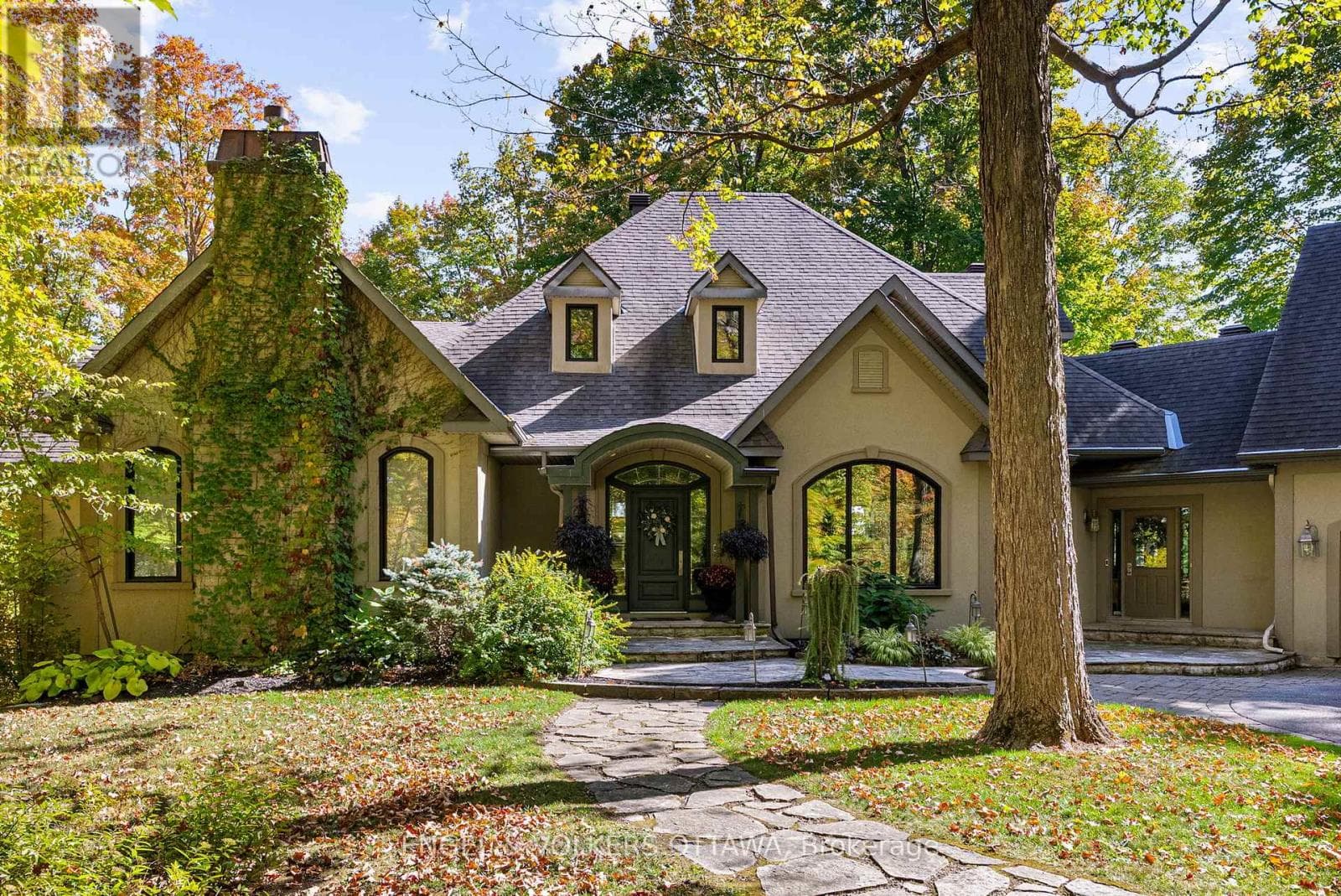 1412 HOUSTON Crescent