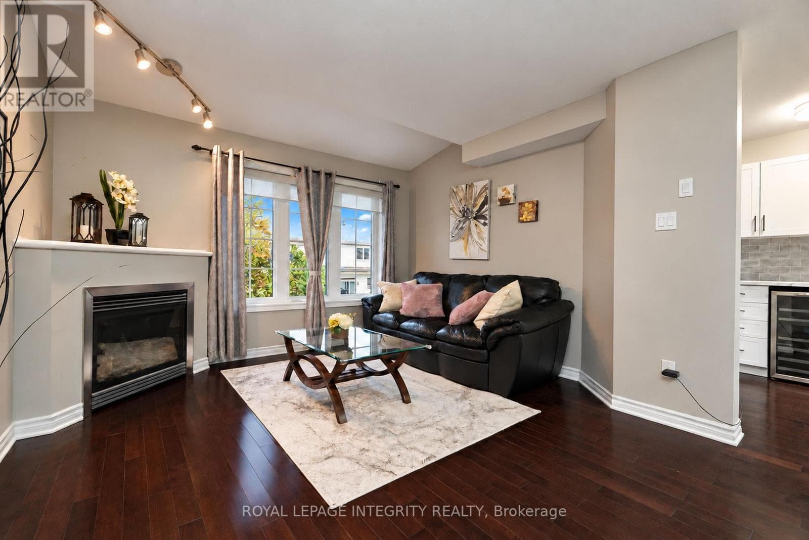 Single Family at 177 Saddlesmith Circle, Ottawa, Ontario - Photo 9 - RE/MAX Garden City Realty