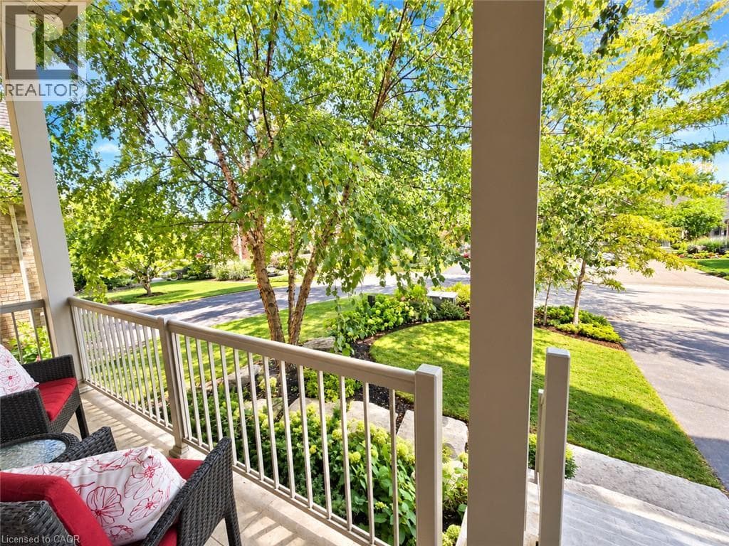 Single Family at 18 HEATHCOTE Court, Grimsby, Ontario - Photo 5 - RE/MAX Garden City Realty