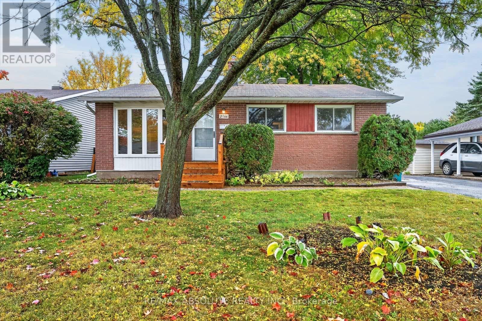 2166 Monson Crescent