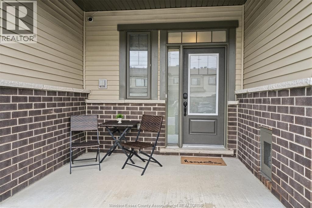 Single Family at 2107 WINSOME Terrace, Ottawa, Ontario - Photo 2 - RE/MAX Garden City Realty