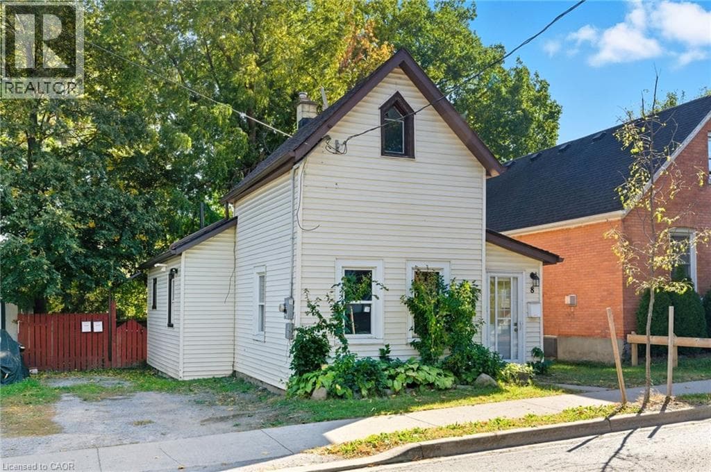 Single Family at 8 TASKER Street, St. Catharines, Ontario - Photo 2 - RE/MAX Garden City Realty