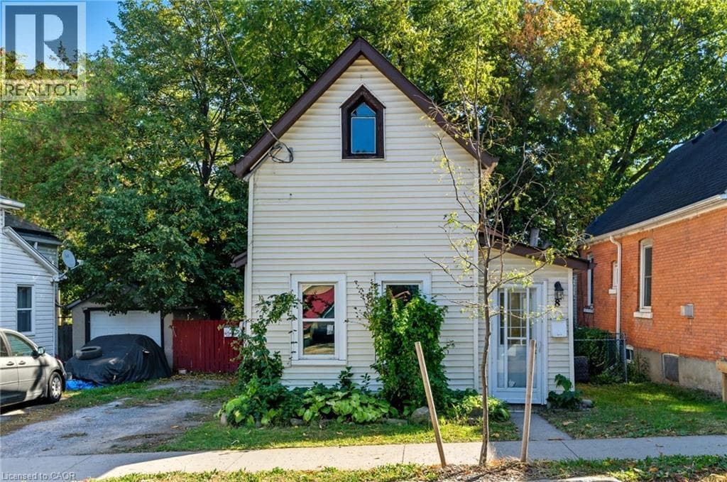 Single Family at 8 TASKER Street, St. Catharines, Ontario - Photo 3 - RE/MAX Garden City Realty
