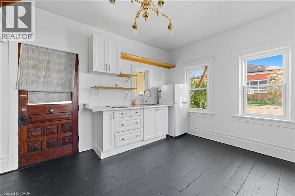 Single Family at 8 TASKER Street, St. Catharines, Ontario - Photo 8 - RE/MAX Garden City Realty