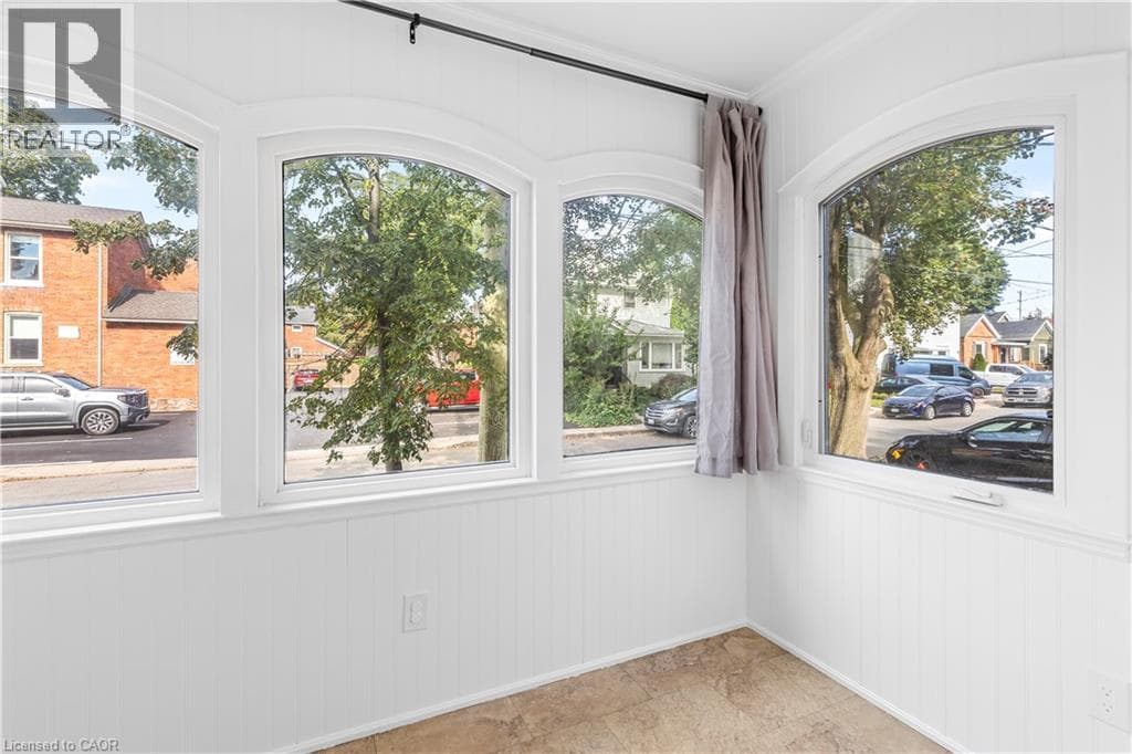 Single Family at 17 GERRARD Street, St. Catharines, Ontario - Photo 9 - RE/MAX Garden City Realty