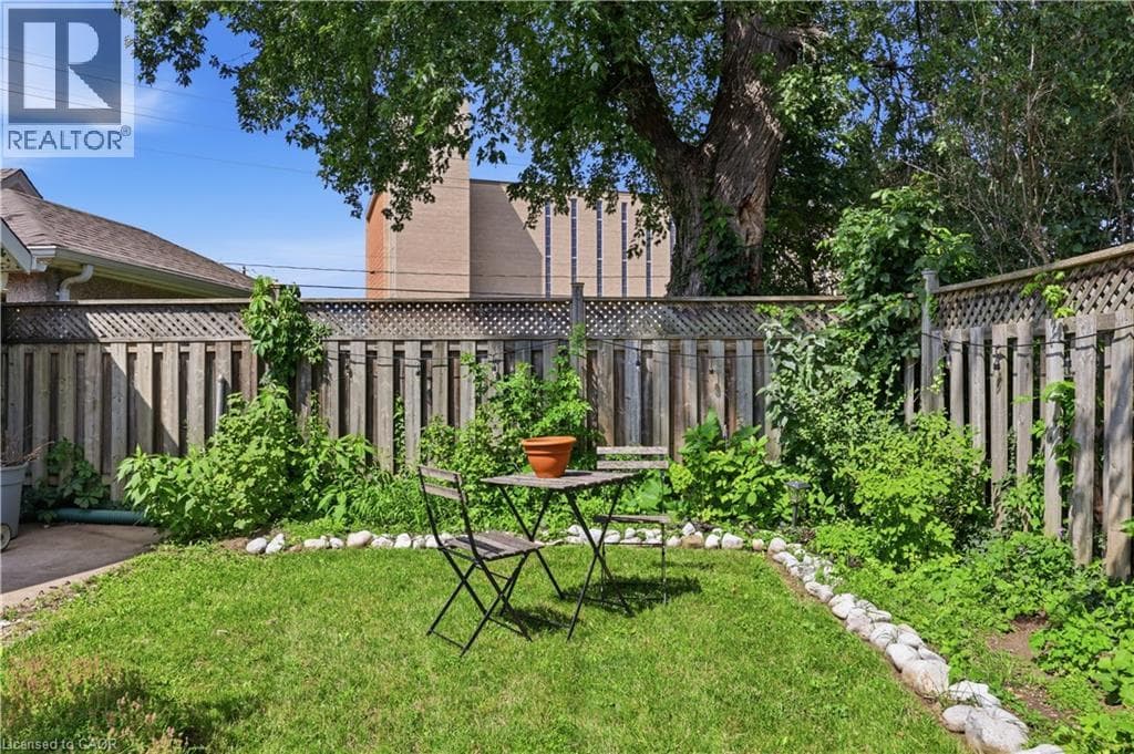 Single Family at 218 LAKE Street, St. Catharines, Ontario - Photo 8 - RE/MAX Garden City Realty