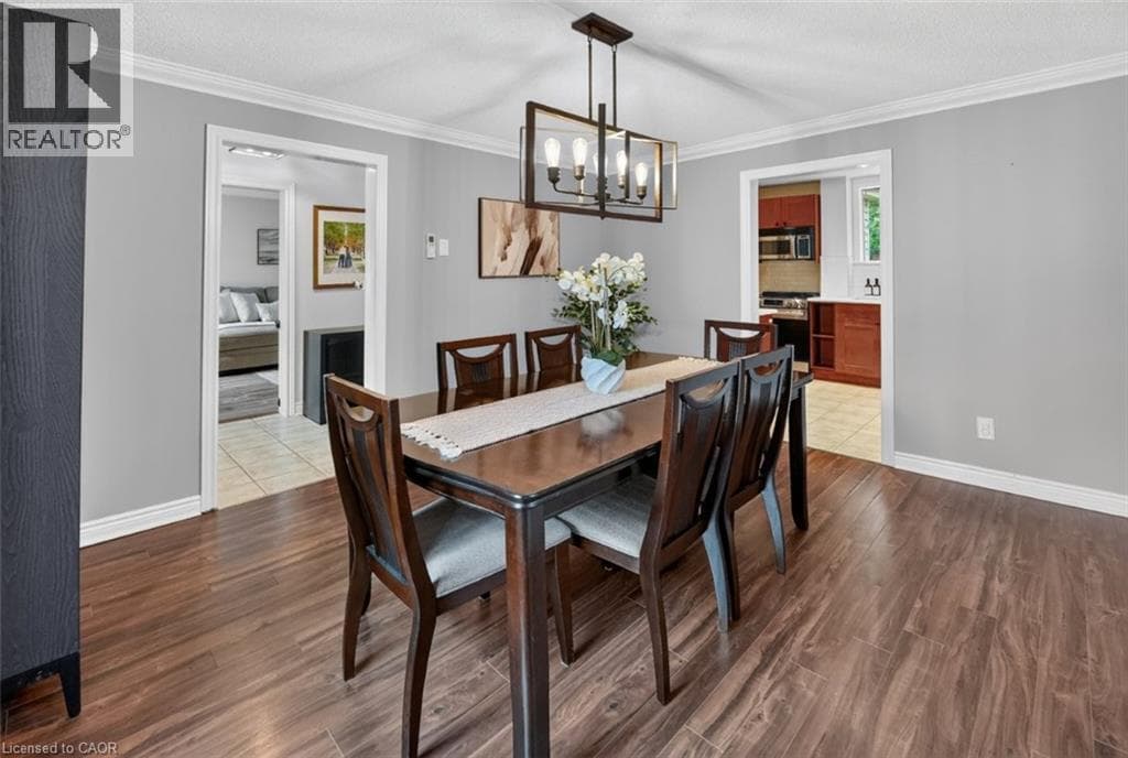 Single Family at 173 MAIN Street, Grimsby, Ontario - Photo 10 - RE/MAX Garden City Realty