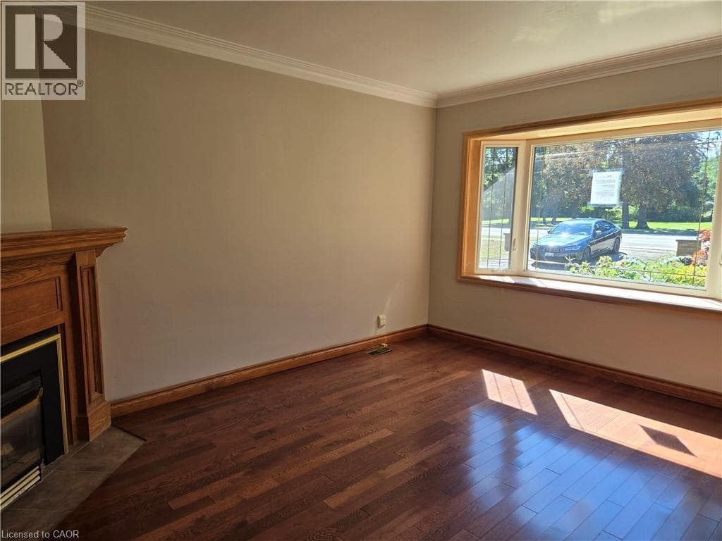 Single Family at 538 MAIN Street, Grimsby, Ontario - Photo 5 - RE/MAX Garden City Realty