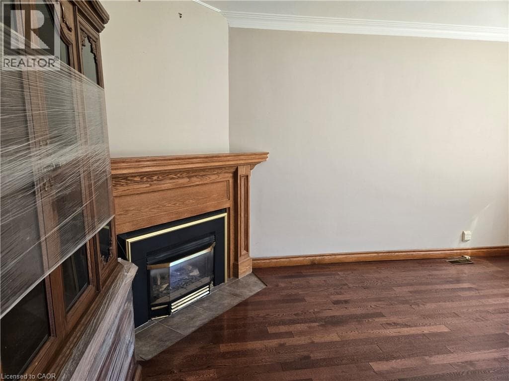 Single Family at 538 MAIN Street, Grimsby, Ontario - Photo 6 - RE/MAX Garden City Realty