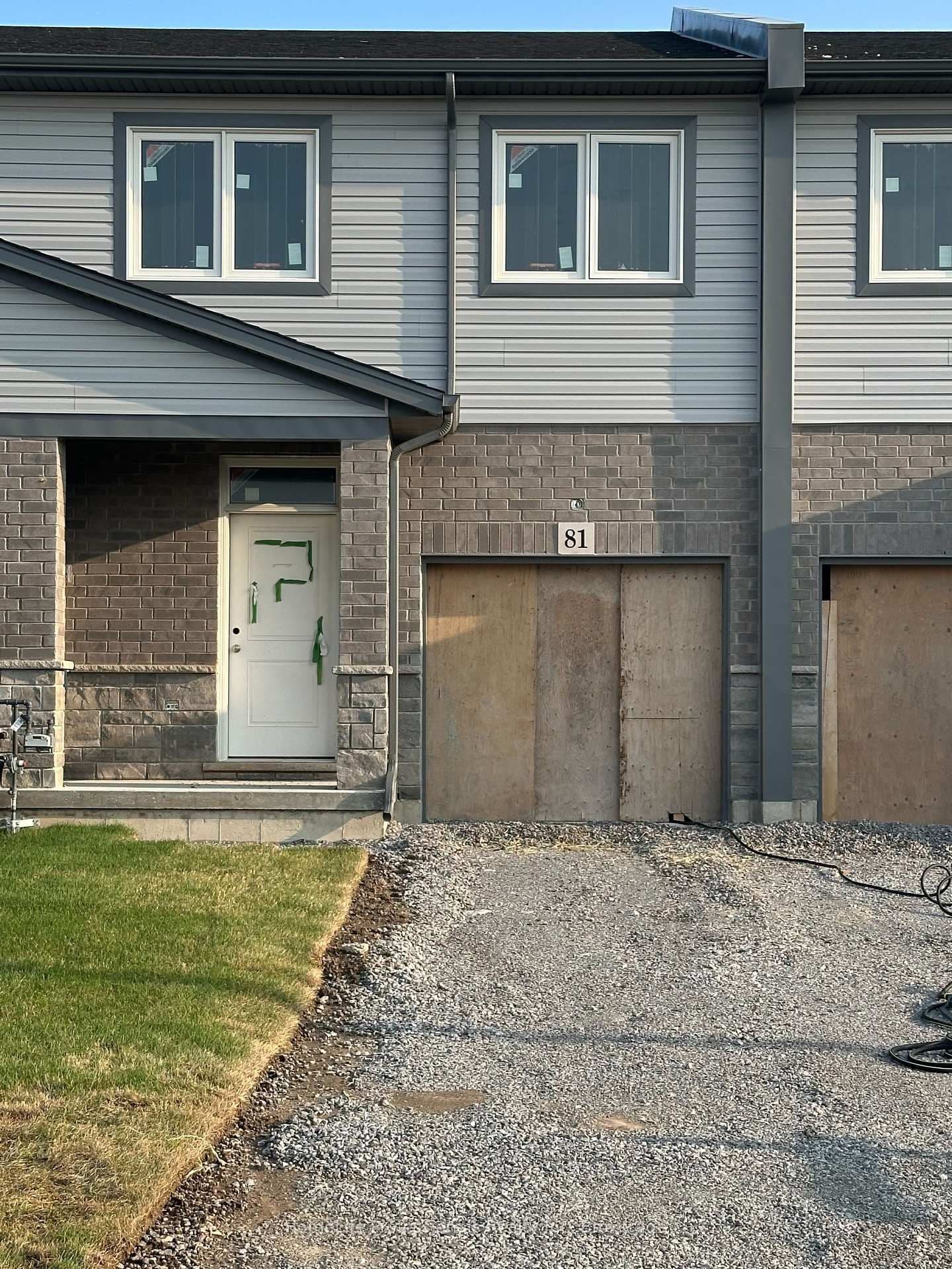 Att/Row/Townhouse at 81 Elvira Way, Thorold, ON - Photo 1 - RE/MAX Garden City Realty