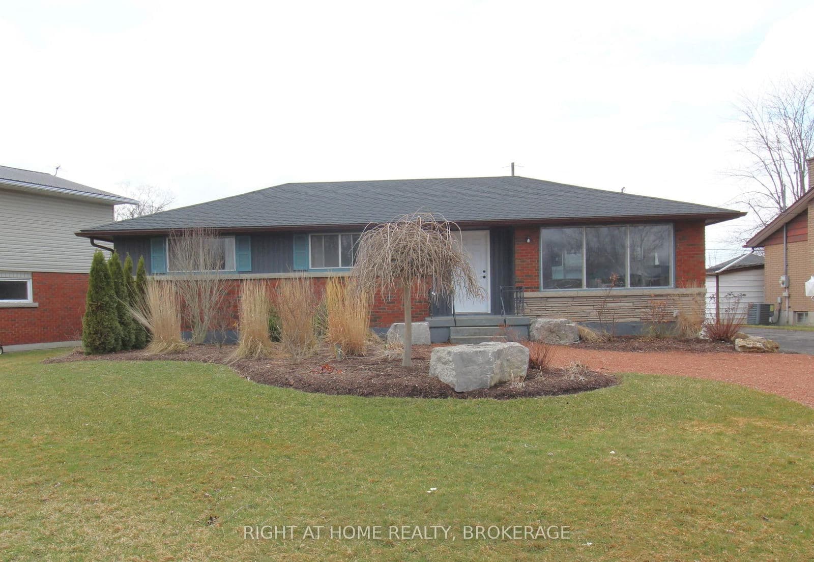 Detached at 105 Glenwood Parkway, Welland, ON - Photo 1 - RE/MAX Garden City Realty