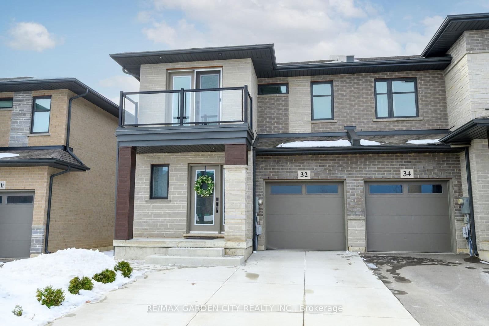 Att/Row/Townhouse at 32 Jayla Lane, West Lincoln, ON - Photo 1 - RE/MAX Garden City Realty