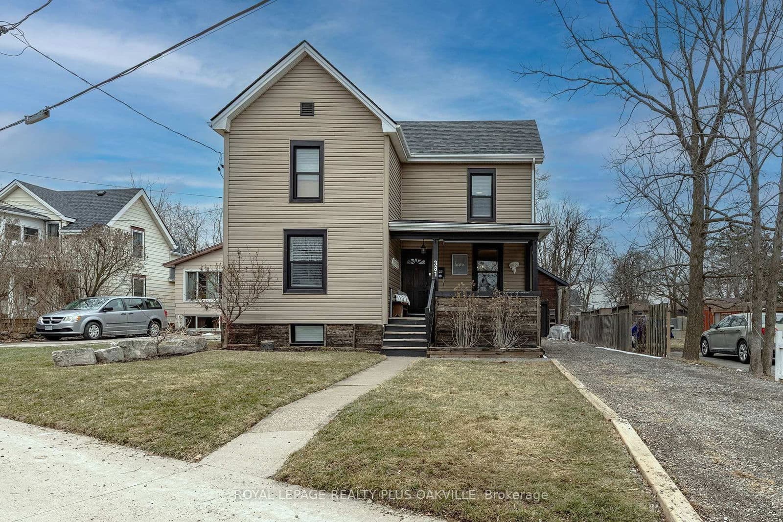 Detached at 381 Elizabeth Street, Grimsby, ON - Photo 1 - RE/MAX Garden City Realty