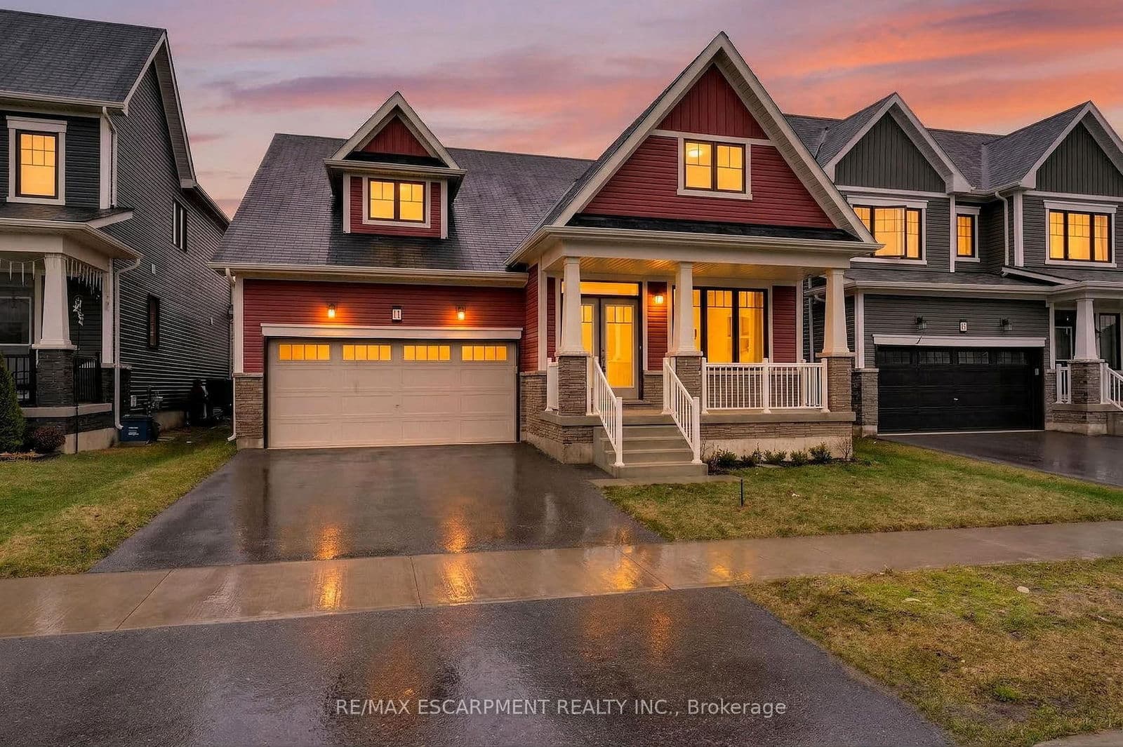 Detached at 11 FRONTIER Drive, Thorold, ON - Photo 1 - RE/MAX Garden City Realty