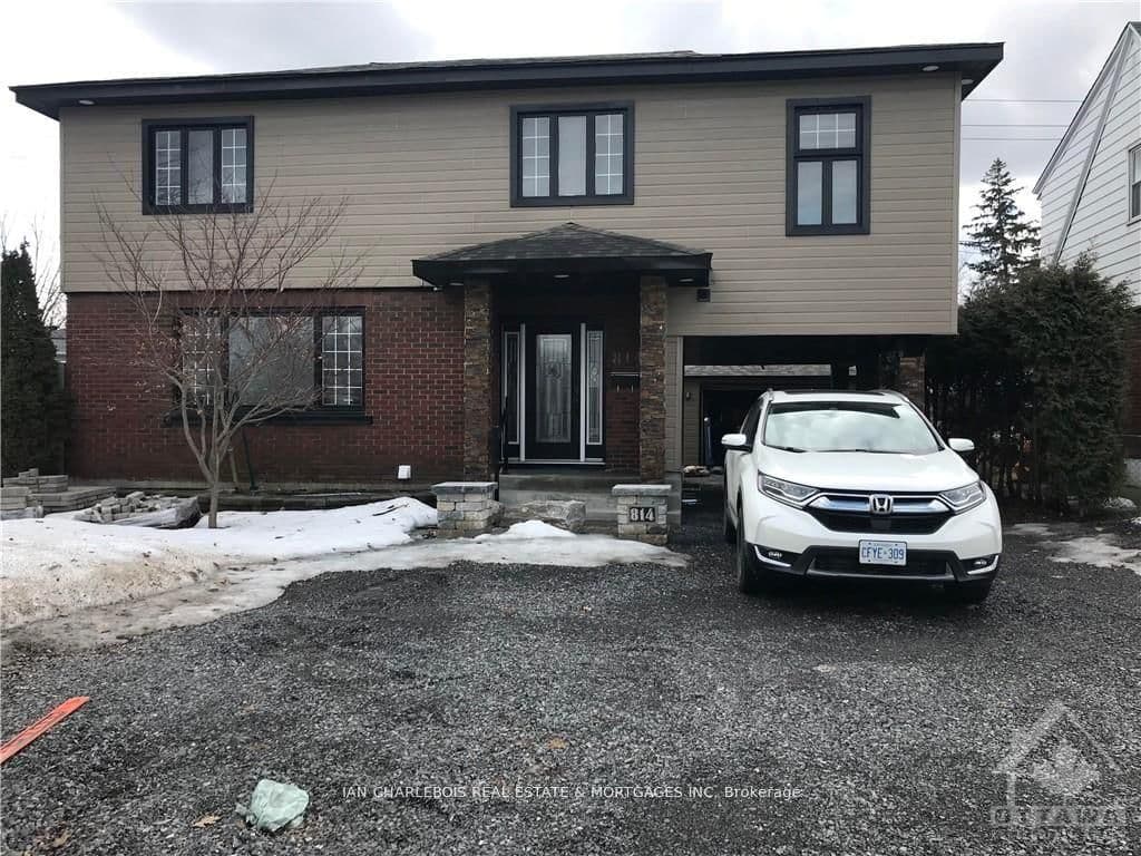 Detached at B- 814 SMYTH Road, Ottawa, ON - Photo 1 - RE/MAX Garden City Realty