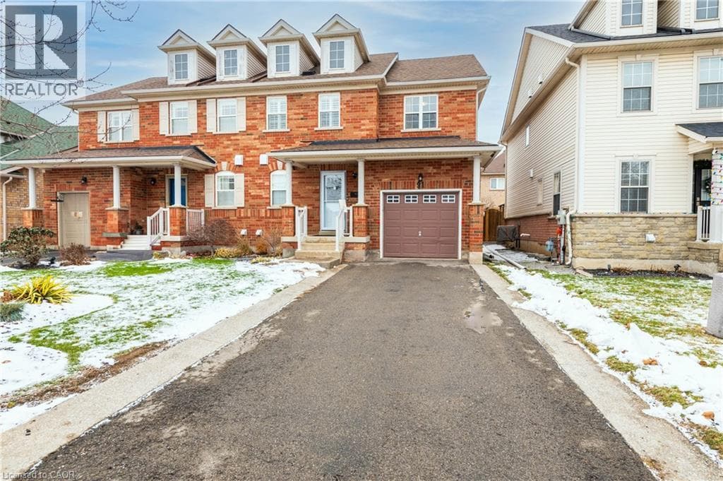 Single Family at 91 YOUNG Crescent, Niagara-on-the-Lake, Ontario - Photo 1 - RE/MAX Garden City Realty