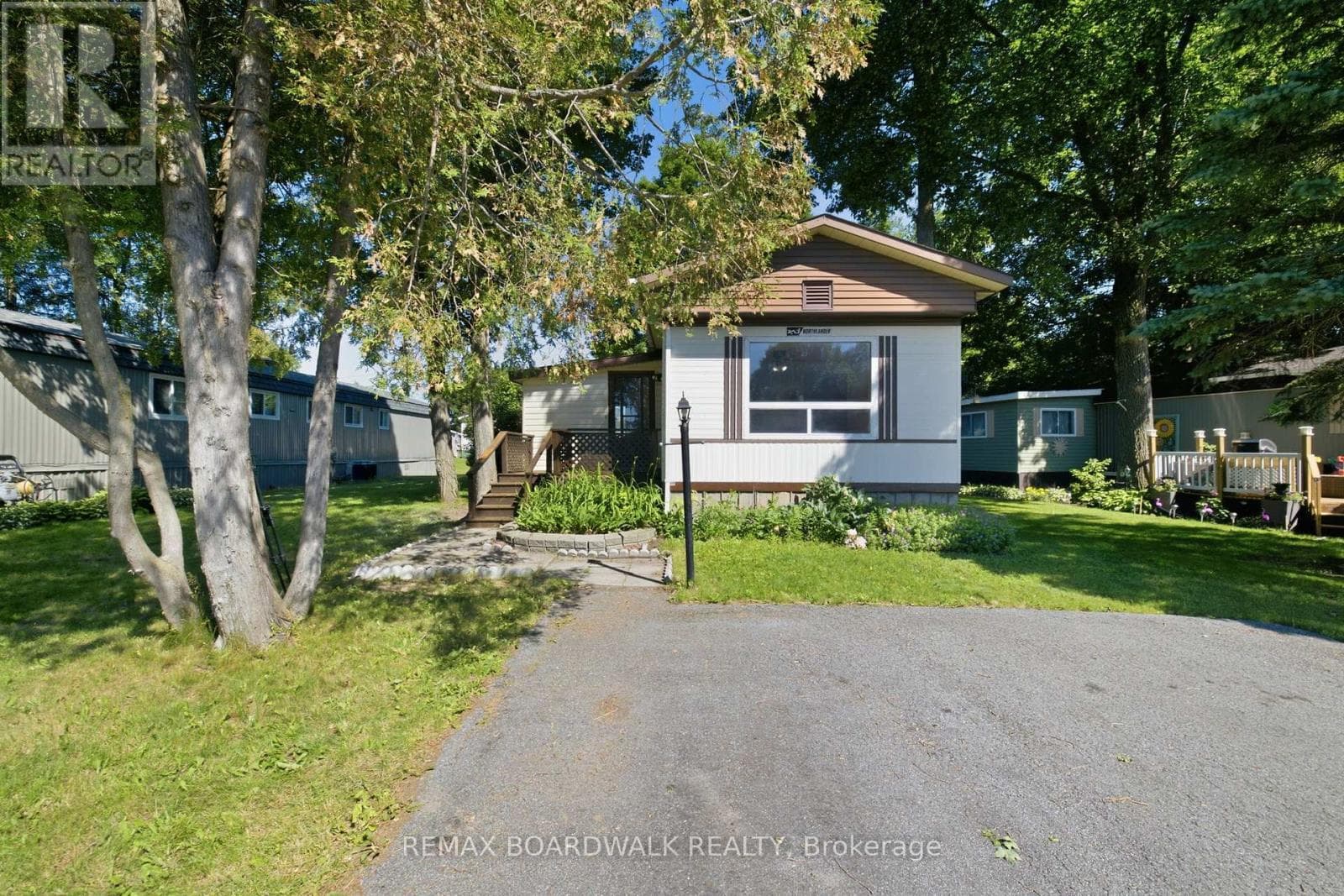 Single Family at 516 Maplegrove Road, Carleton Place, Ontario - Photo 1 - RE/MAX Garden City Realty