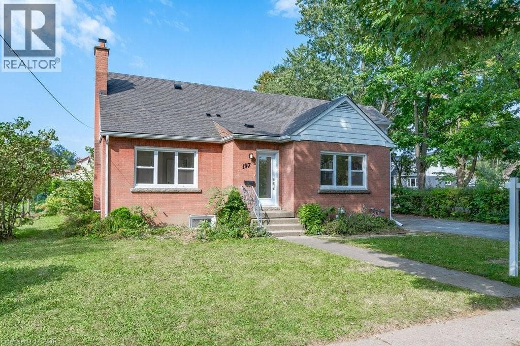 Single Family at 3- 197 EDGAR Street, Welland, Ontario - Photo 1 - RE/MAX Garden City Realty