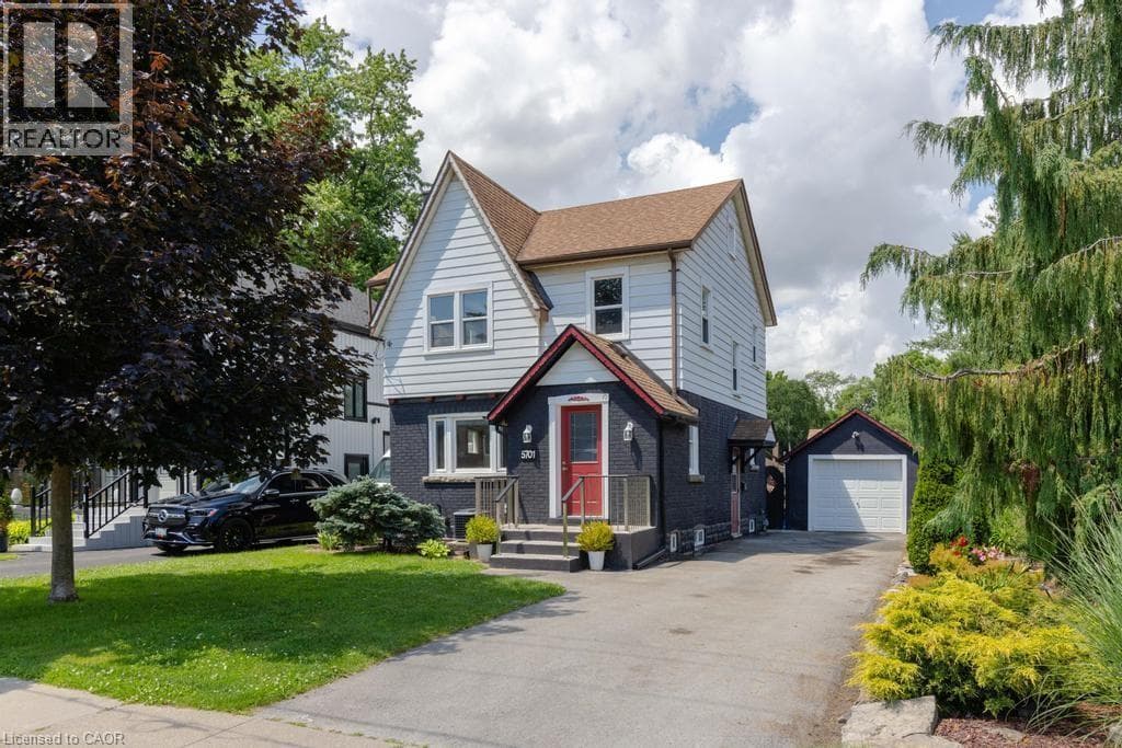 Single Family at 5701 DORCHESTER Road, Niagara Falls, Ontario - Photo 1 - RE/MAX Garden City Realty