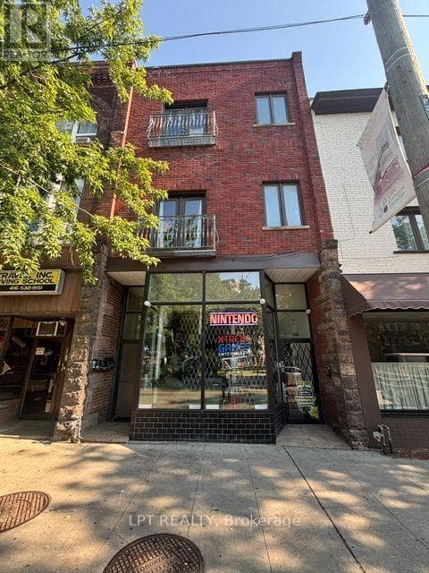 1506 Dundas Street