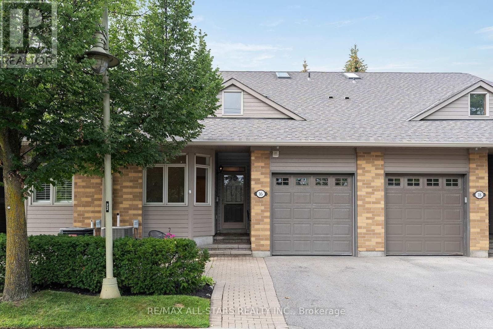 16 Kingfisher Cove Way
