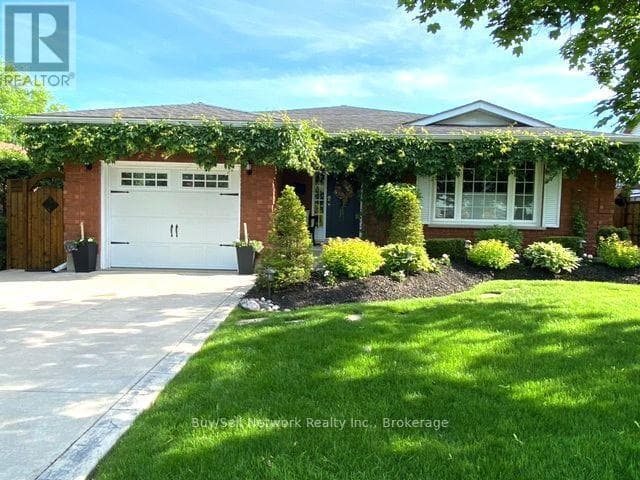 2504 Idyllwood Crescent
