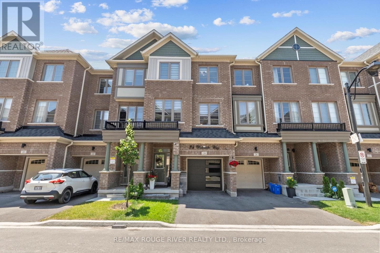 24 Waterside Way
