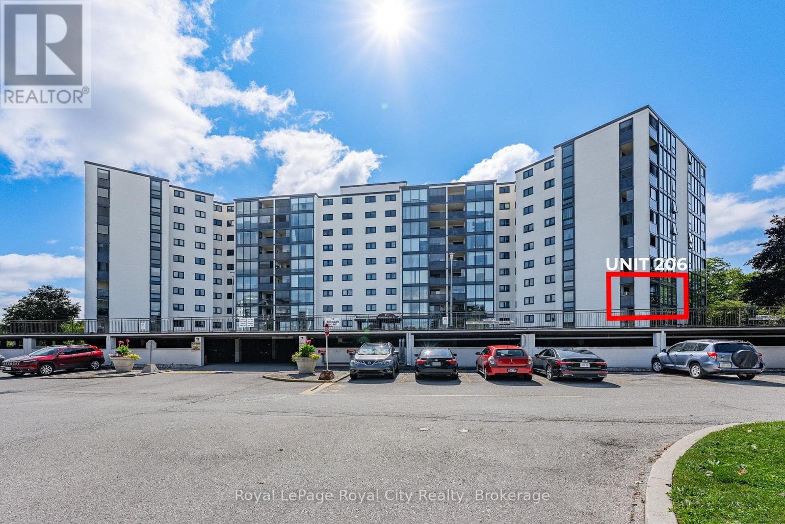 206- 19 Woodlawn Road